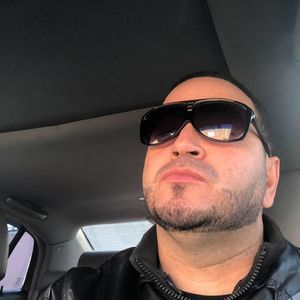 Meet your Posher, Henry